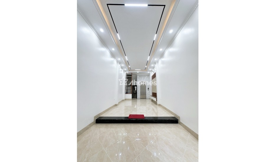 10tỷ có nhà xây mới 6T thang máy, phân lô oto vào nhà