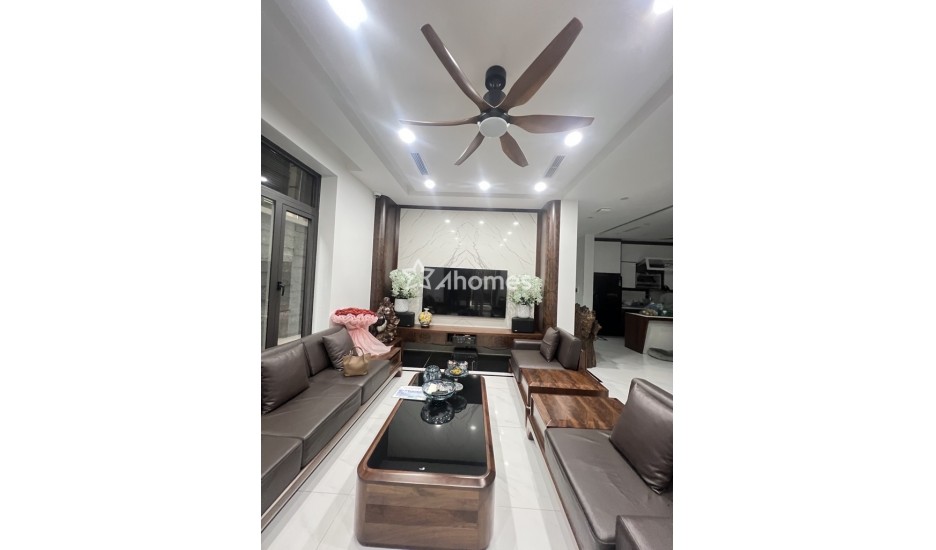 Rẻ hơn thị trường 10%, Mặt tiền 8,6m - ngay khu Bách - Kinh - Xây, ở, kinh doanh, làm văn phòng.