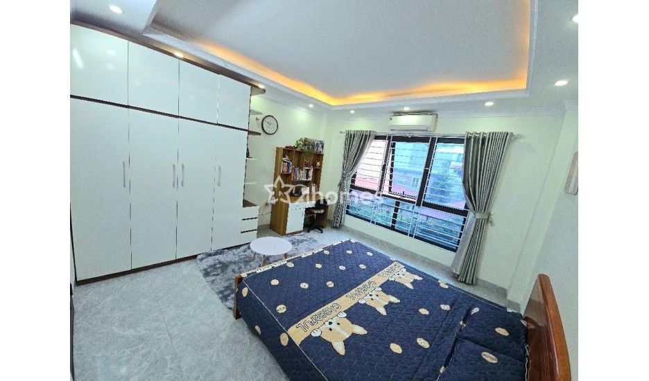 Nhà xây 5 tầng tại Hoàng Mai, căn góc, gần chợ, trường siêu tiện ích