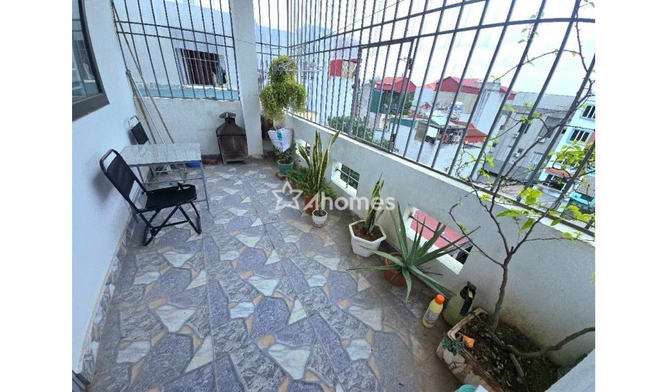 Nhà xây 5 tầng tại Hoàng Mai, căn góc, gần chợ, trường siêu tiện ích