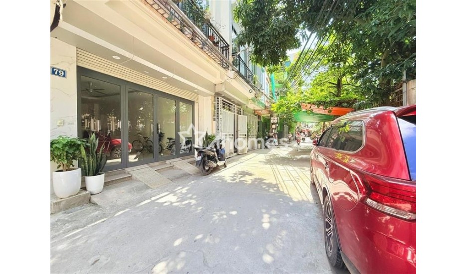 Bán nhà riêng gần hồ Đền Lừ, 66m, mặt tiền 5m, oto dừng đỗ trước nhà thoải mái.