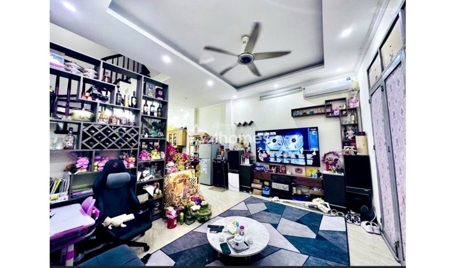 Bán nhà phố Trương Định, 50m, mặt tiền 4,4m nở hậu, giá 11,5 tỷ, ngõ đẹp gần phố