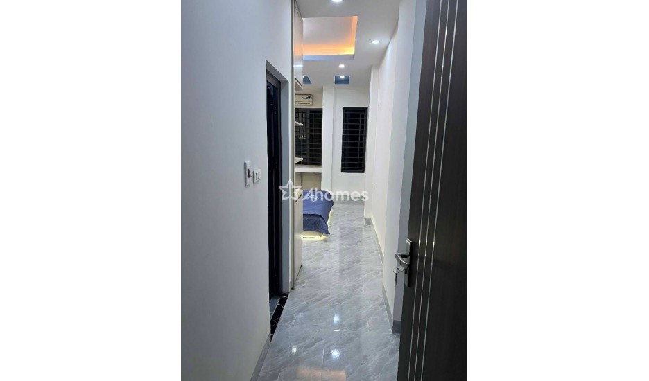 Bán gấp! Nhà 3 bước ra bến xe sân vận động, 36m2, giá 9,5 tỷ