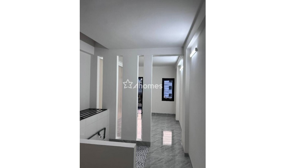 Bán gấp! Nhà 3 bước ra bến xe sân vận động, 36m2, giá 9,5 tỷ