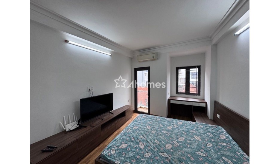 Bán gấp! Nhà đẹp 3 bước ra phố, gần sát bến xe Mỹ Đình, 30m2, 7,5 tỷ