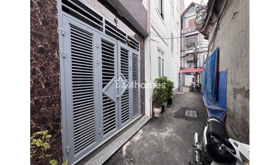 Bán gấp! Nhà đẹp 3 bước ra phố, gần sát bến xe Mỹ Đình, 30m2, 7,5 tỷ