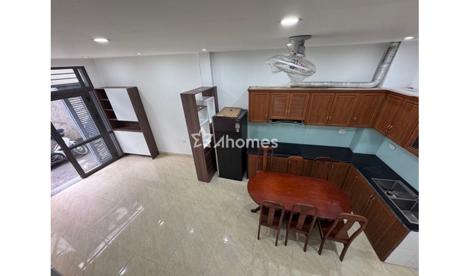 Bán gấp! Nhà đẹp 3 bước ra phố, gần sát bến xe Mỹ Đình, 30m2, 7,5 tỷ
