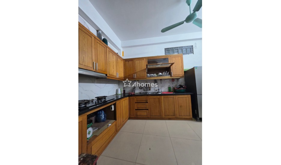 Bán gấp! Chủ cần bán gấp nhà Mỹ Đình, ba bước ra phố, trường học, bến xe, 40m2 nhỉnh 8tỷ
