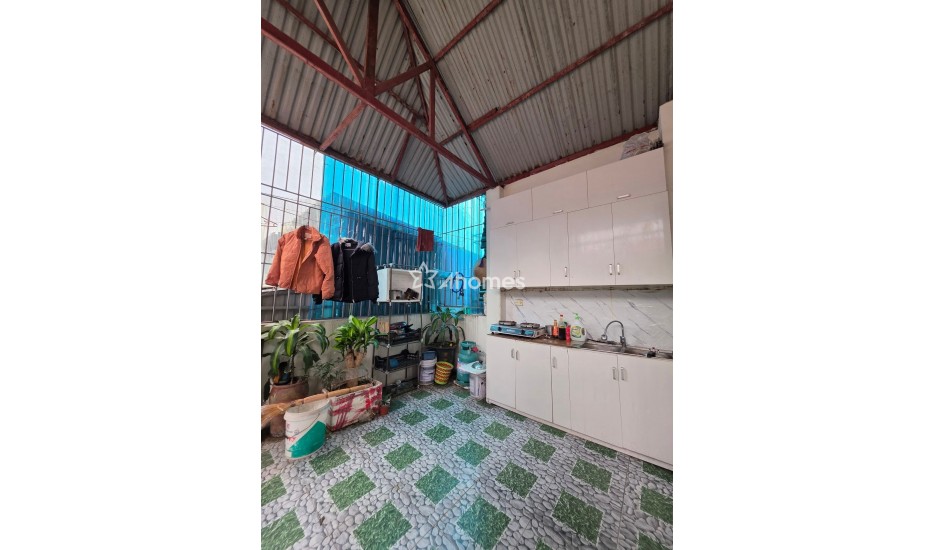 Bán gấp! Chủ cần bán gấp nhà Mỹ Đình, ba bước ra phố, trường học, bến xe, 40m2 nhỉnh 8tỷ