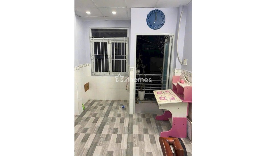 Nhà bán gần mặt tiền đường, Thoại Ngọc Hầu,Q. Tân Phú,2 tầng,2 pn, 2 WC, giá 3,2 tỷ TL, LH 0907753508