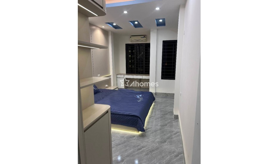 Bán gấp! Bán nhà Mỹ Đình, ba bước ra phố trung tâm sầm uất, 35m2, 10.x tỷ