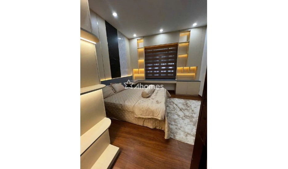 Chỉ nhỉnh 8 tỷ sở hữu nhà 5 tầng phố Lê Thanh Nghị