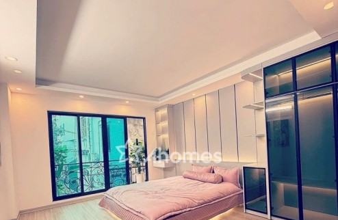 Hơn 8 tỷ 6 tầng thang máy, nhà phố Giải Phóng