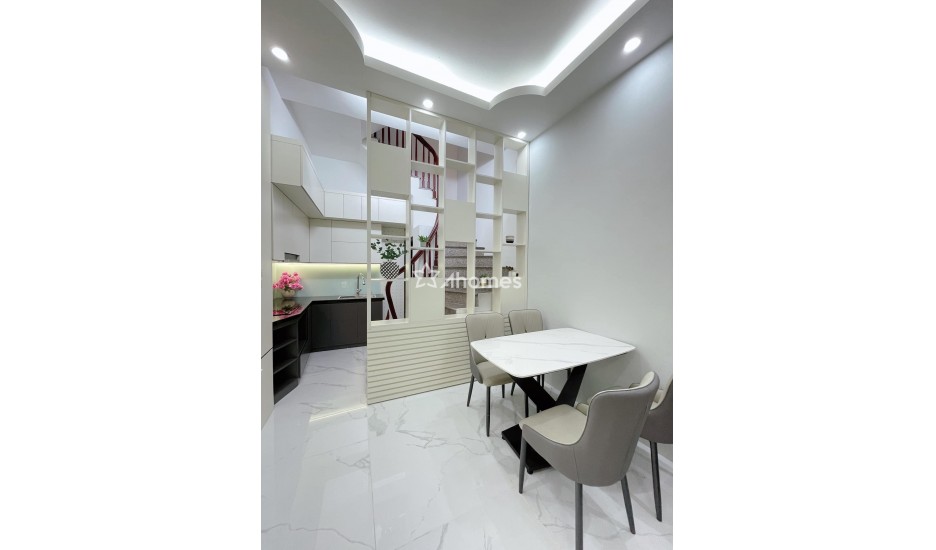 Bán nhà phố Tây Sơn, ô tô 2 làn, 40m2, 3.x tỷ.