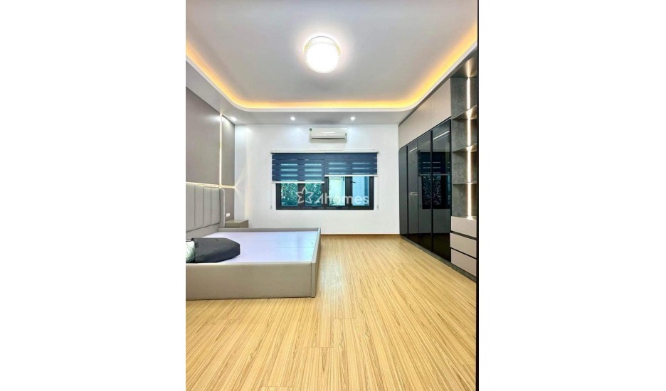 Bán nhà phố Tây Sơn, ô tô 2 làn, 40m2, 3.x tỷ.