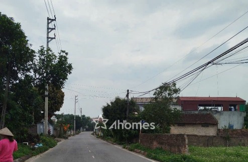 Bán mảnh đất Trục chính đường vào 249 thuộc Thôn Liên Minh, Xã Quảng Oai, TP. HÀ Nội