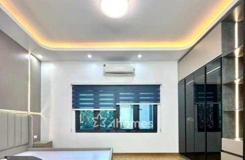 Bán nhà phố Tây Sơn, ô tô 2 làn, 40m2, 3.x tỷ.