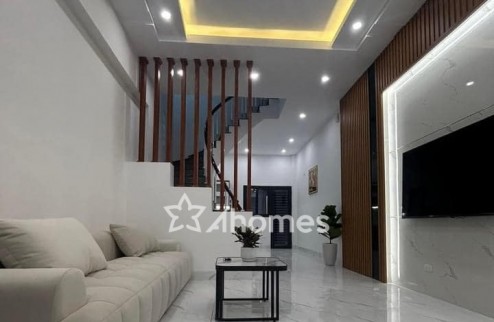 BÁN NHÀ BỒ ĐỀ 5 TẦNG - VỊ TRÍ ĐẸP - NGÕ Ô TÔ THÔNG - VIEW HỒ - 27m2 - 9,4 Tỷ