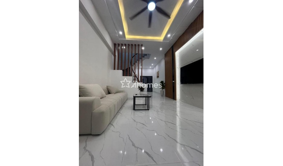 Bán nhà phố Tây Sơn, siêu tiện ích, ô tô 2 làn, 40m2